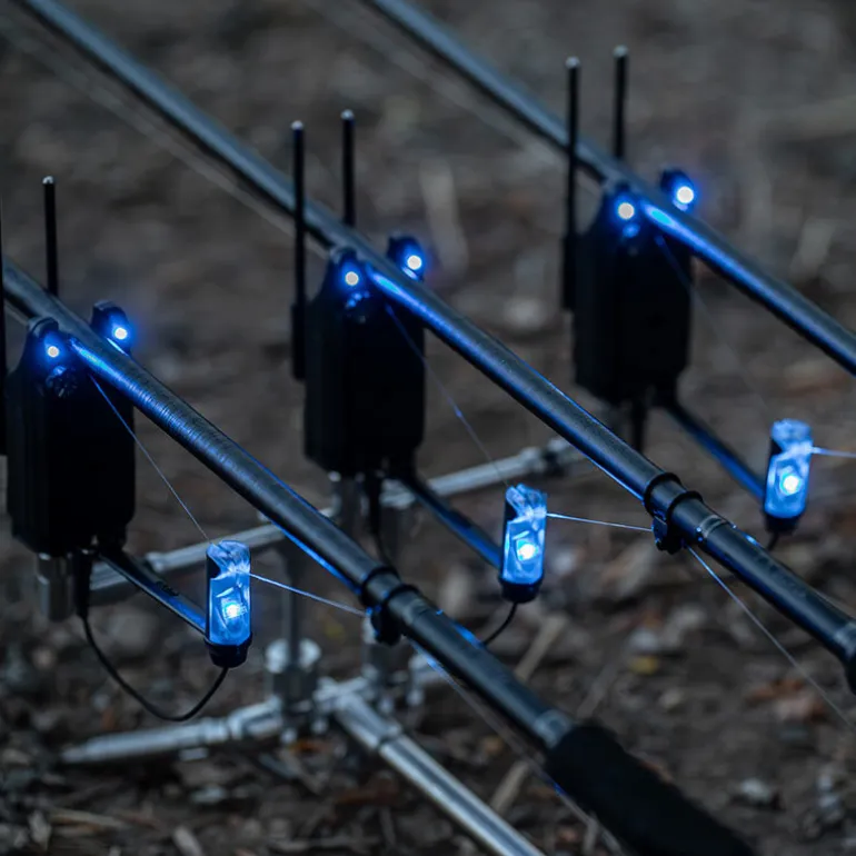 Hangers Intelligents Delkim SmartLite Presentation Set de 3 Multi-Couleurs