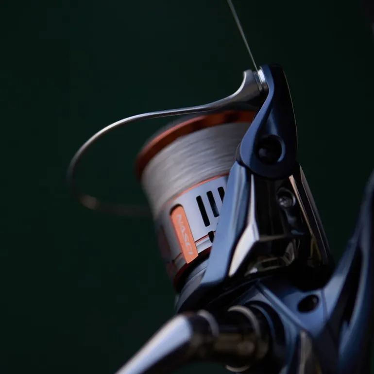 Moulinet Spinning Shimano Nasci FD 2500 HG