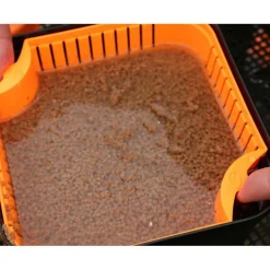 Passoire pour boite à appâts coup guru bait strainer